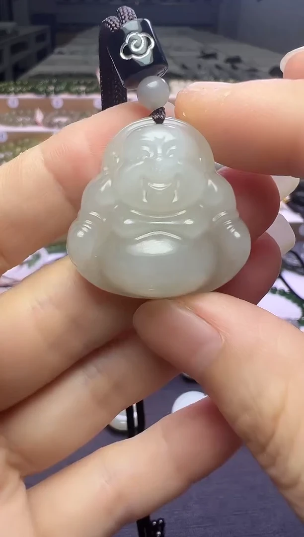 颈饰未镶嵌和田玉77号链接有些不均匀