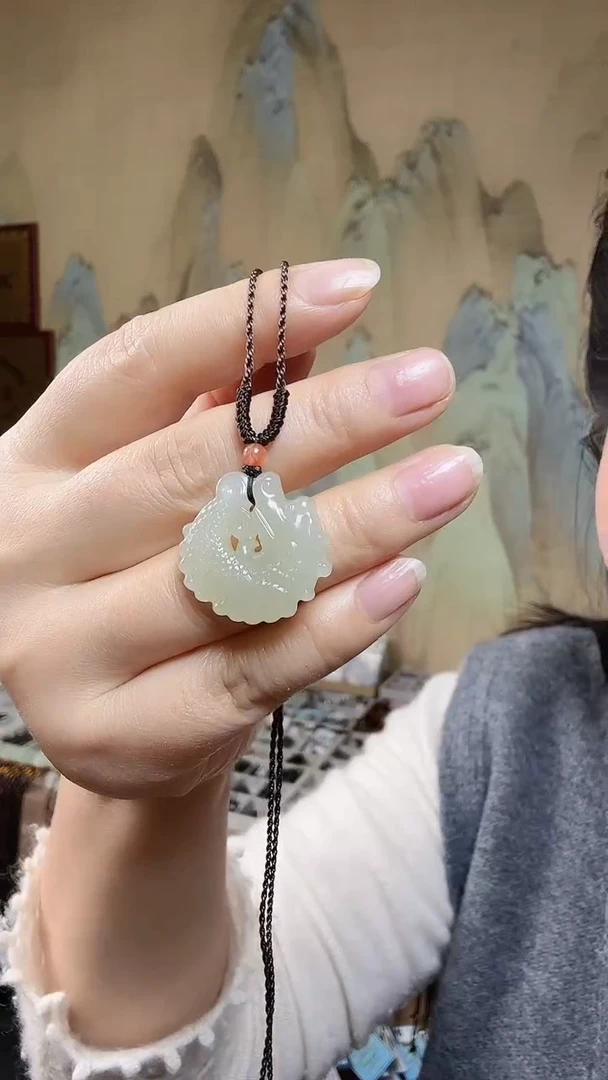 颈饰未镶嵌和田玉鱼化龙润白