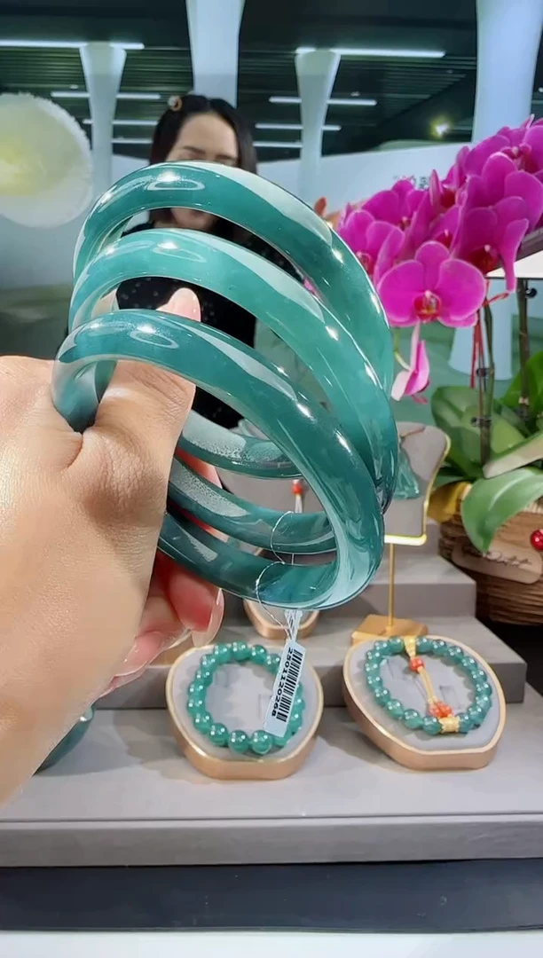 【闪购商品】定制翡翠手镯正圈未镶嵌圈口可选多样性发一