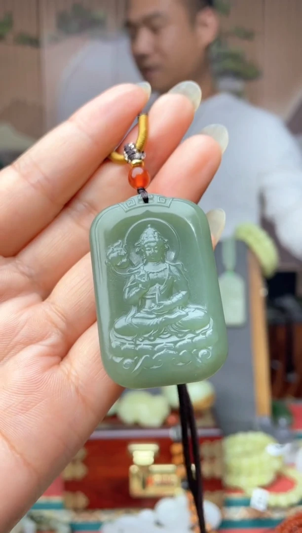 颈饰未镶嵌和田玉拍一发一