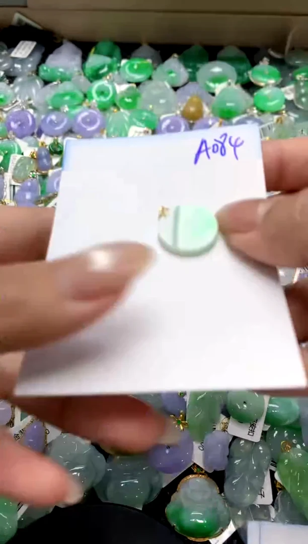 【闪购商品】翡翠颈饰18K金镶嵌1111111111111111