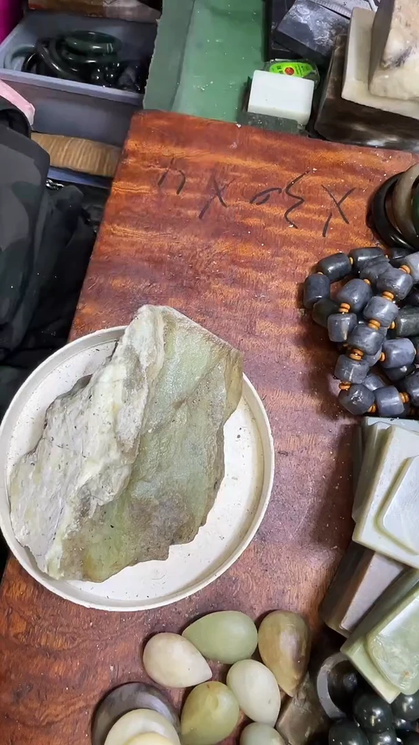 未镶嵌和田玉珠宝半成品1