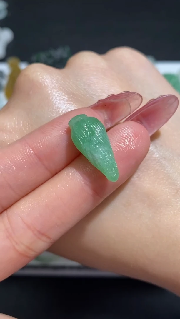 未镶嵌定制翡翠翡翠毛货~