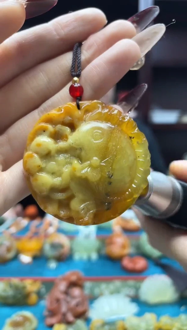 未镶嵌岫玉吊坠·