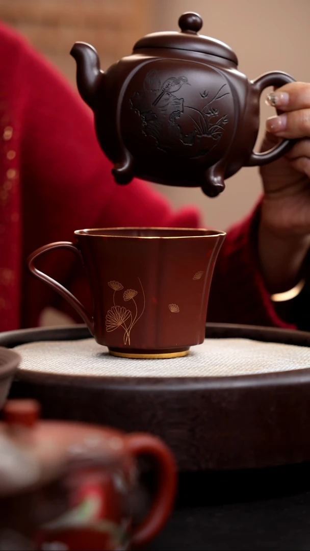 【闪购商品】紫砂茶壶革紫泥四足鼎盛静心刻绘款+杯