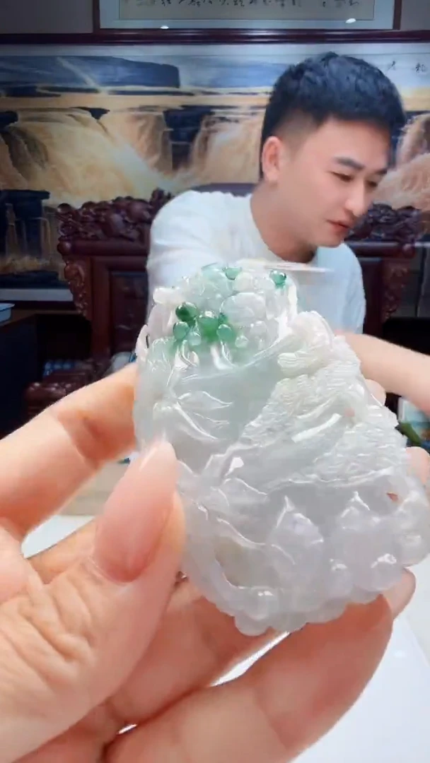 翡翠未镶嵌吊坠(不含链)197