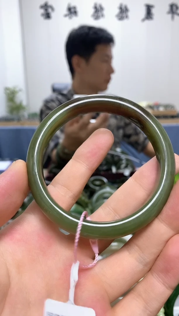 和田玉手镯未镶嵌Y****A60