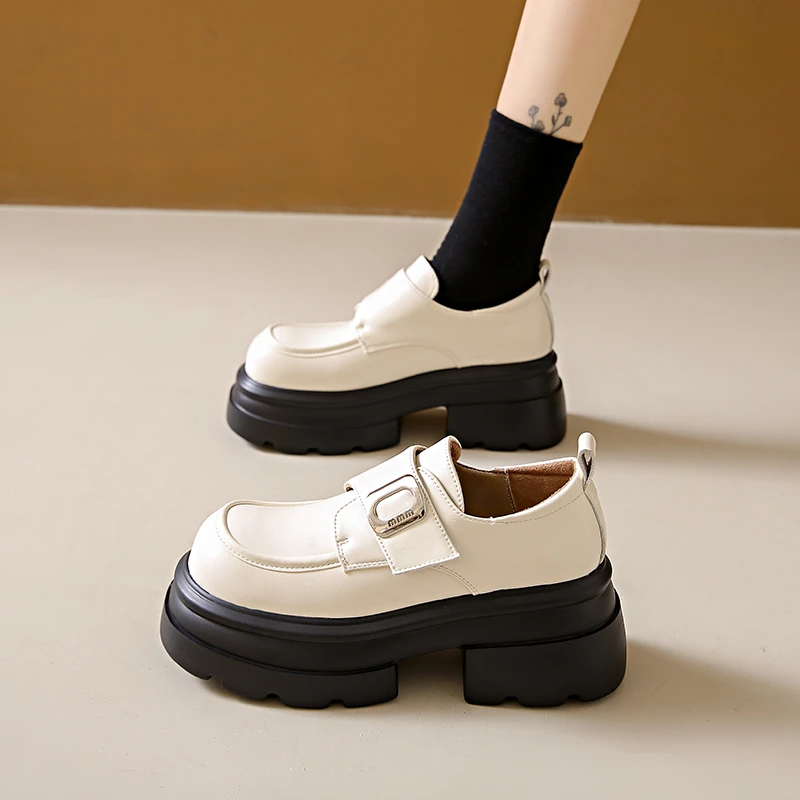 真皮时尚休闲厚底小皮鞋2024春秋新款英伦百搭圆头乐福鞋搭扣单鞋