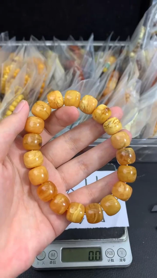 蜜蜡未镶嵌珠宝奇石90