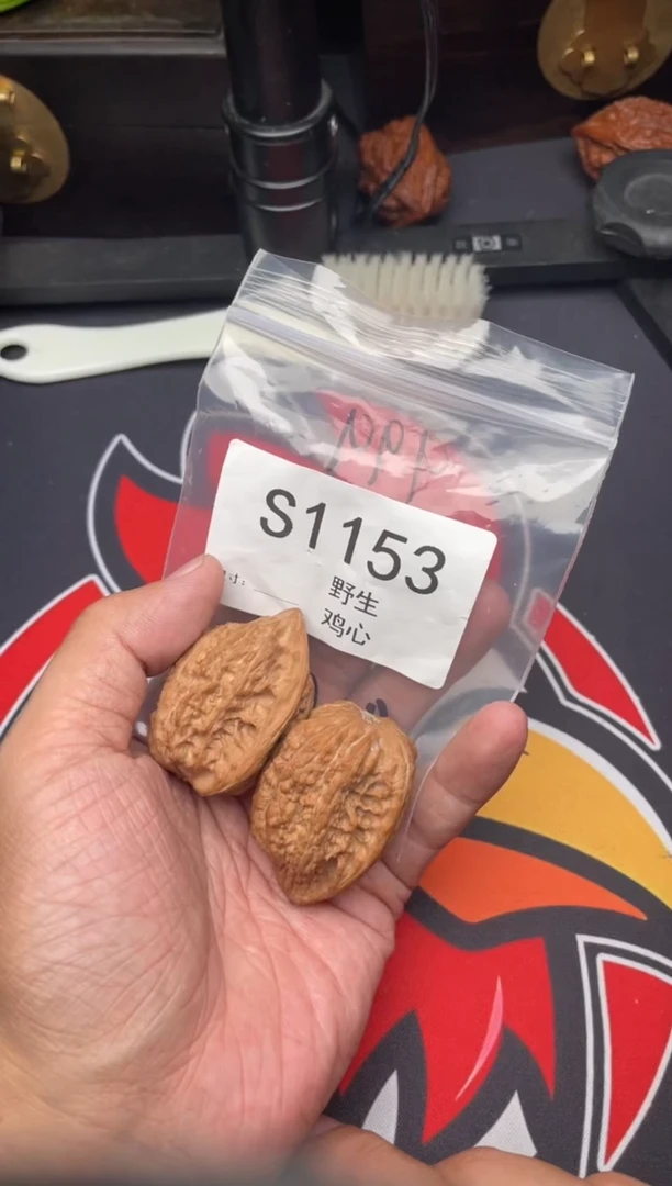 吊坠文玩核桃鸡心35