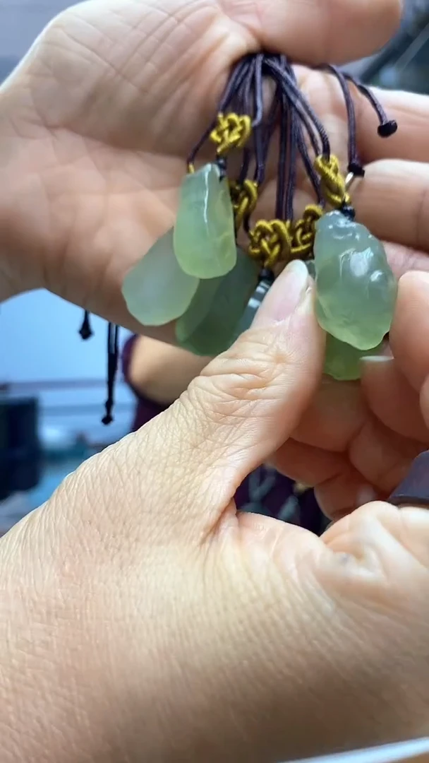 【闪购商品】岫玉吊坠未镶嵌多样性发货其中之一