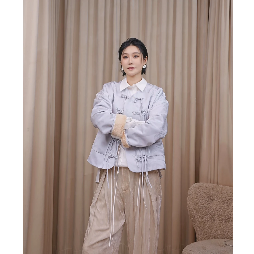 M essential盘扣加绒外套