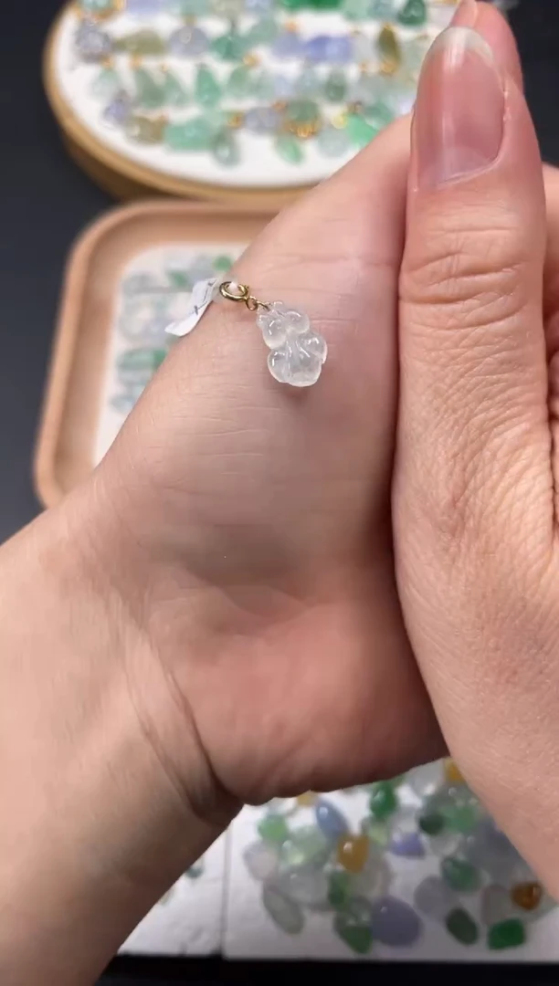 吊坠(不含链)18K金镶嵌翡翠一个JK455