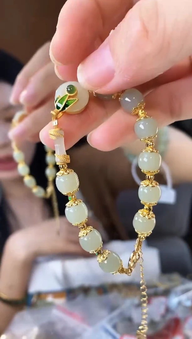 颈饰未镶嵌和田玉设计师手链