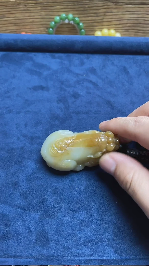 和田玉未镶嵌吊坠(不含链)P 且末糖大貔貅 手把件