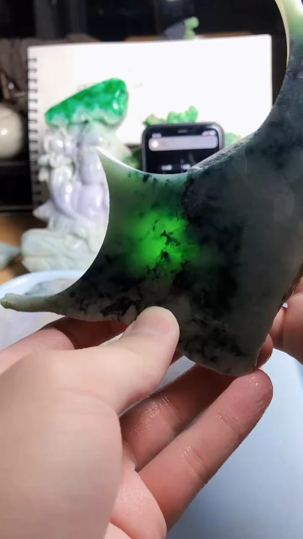 翡翠未镶嵌颈饰天然缅甸A货翡翠