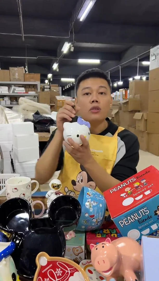 瓷片紫色kt猫头按压瓶 树脂