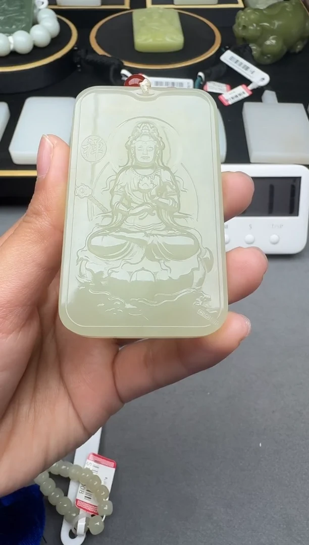 颈饰未镶嵌和田玉1