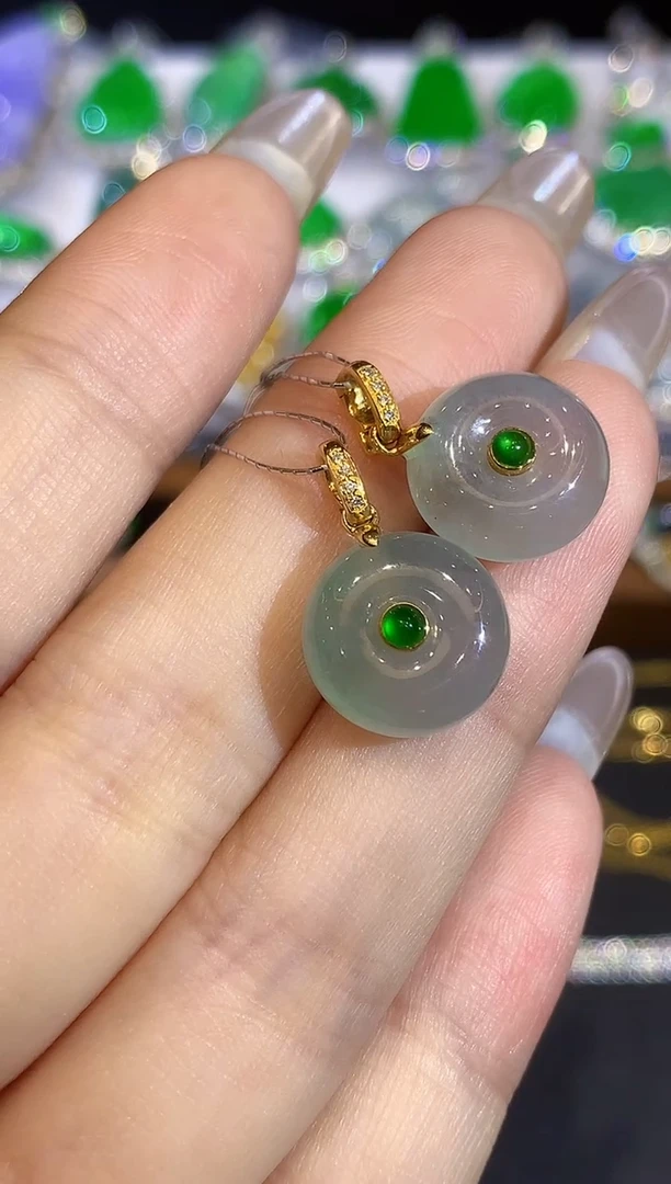 翡翠18K金镶嵌吊坠(不含链)L1678多样性发其一