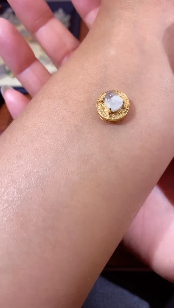 翡翠18K金镶嵌吊坠(不含链)忴*111111111