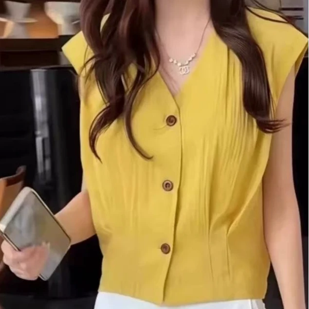 法式v领无袖衬衫女薄款2025新款夏季高级感显瘦减龄洋气小衫上衣