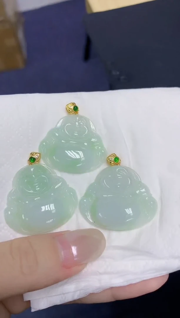 翡翠未镶嵌颈饰天然缅甸翡翠A货多样性发其一