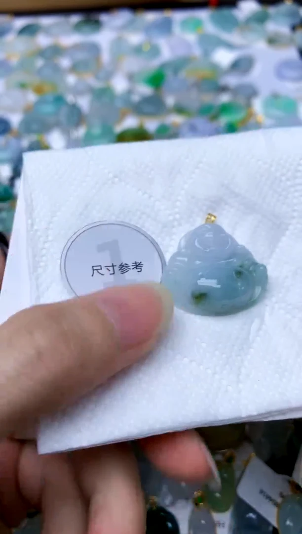 颈饰18K金镶嵌翡翠天然A货翡翠