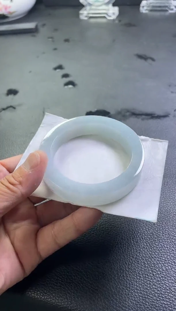 未镶嵌手镯定制翡翠手镯