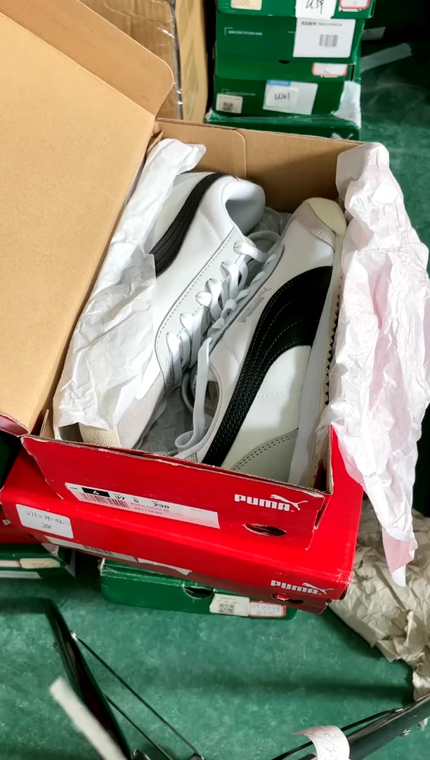 彪马时尚休闲运动鞋37M  D123