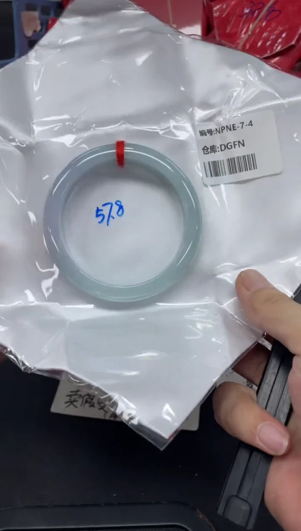 未镶嵌手镯翡翠翡翠手镯