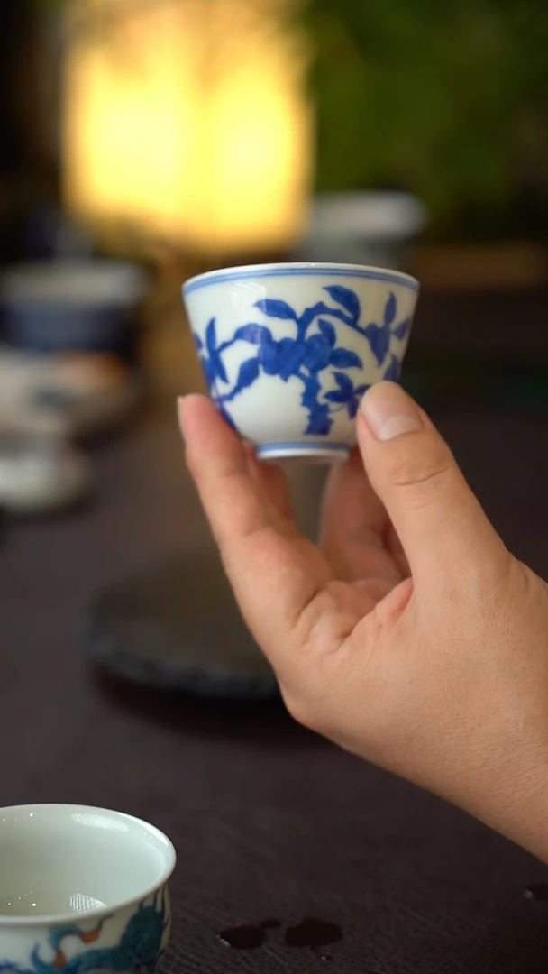 景德镇全手工手绘青花叶子主人杯