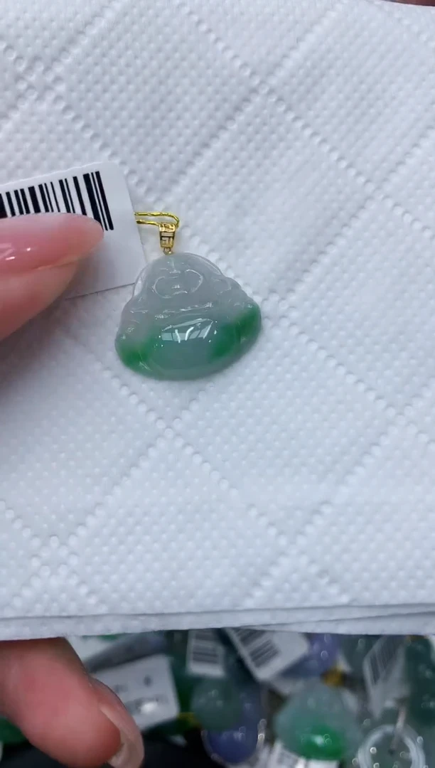 翡翠18K金镶嵌颈饰111111111