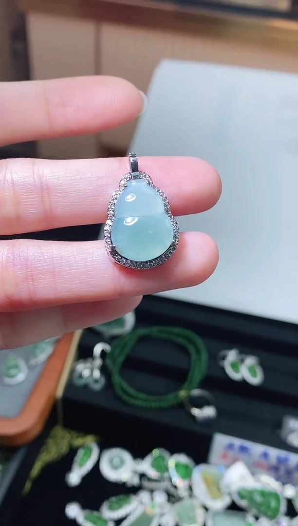 翡翠未镶嵌颈饰精美翡翠-多样性只发一件P620