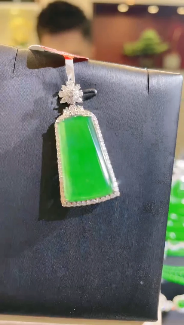 翡翠18K金镶嵌颈饰A22天然A货翡翠吊坠