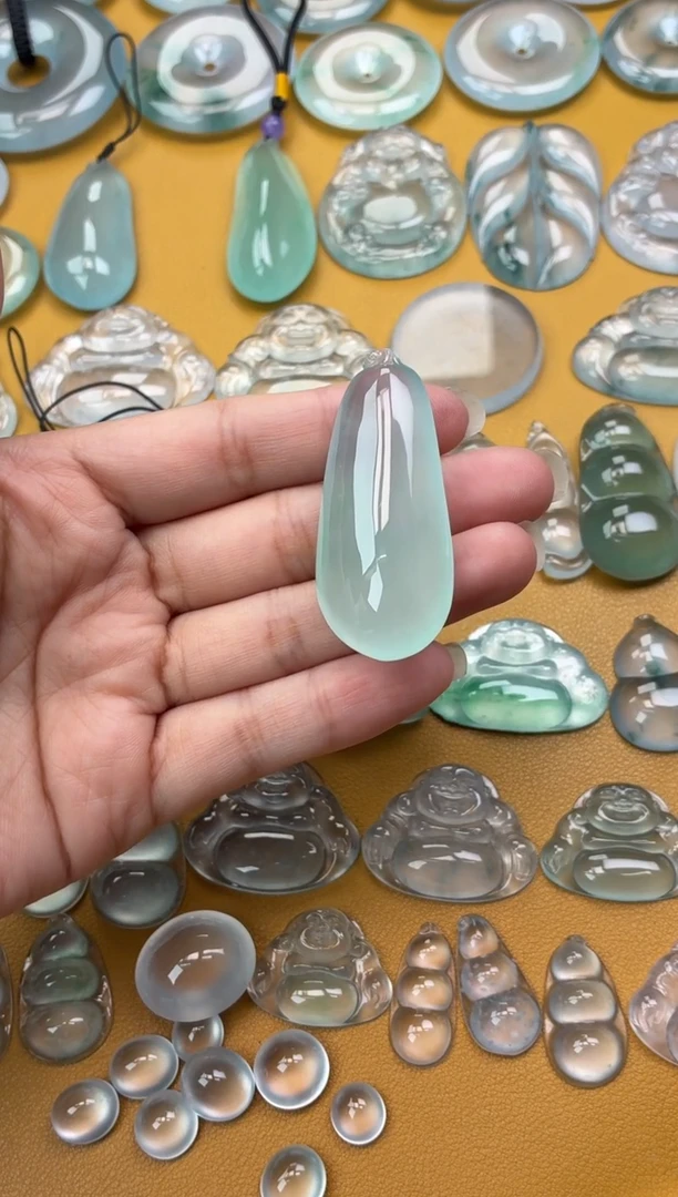 吊坠(不含链)未镶嵌翡翠16 福瓜 49.6 21.5 11.9