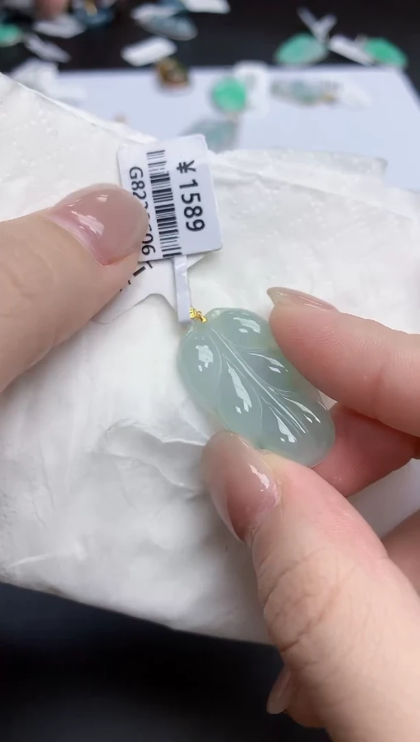 【闪购商品】翡翠颈饰18K金镶嵌天然缅甸翡翠A货