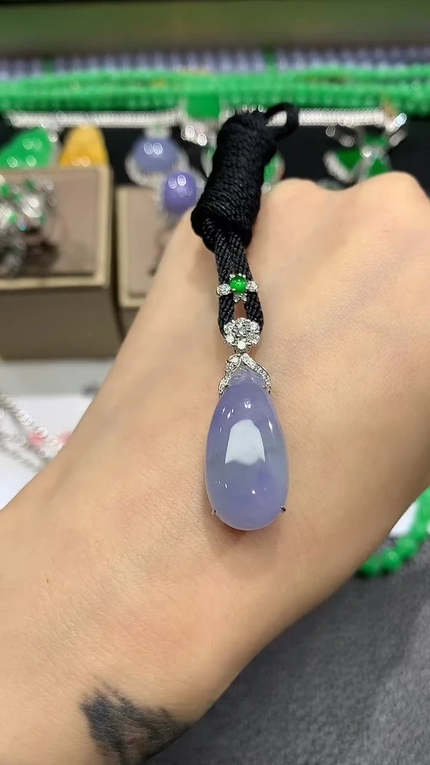 【闪购商品】翡翠吊坠(不含链)18K金镶嵌20团购