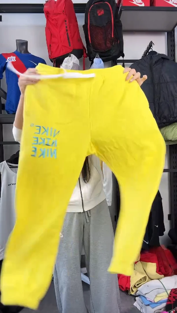 390·编码 瑕疵款直播间过款为准 尺码M