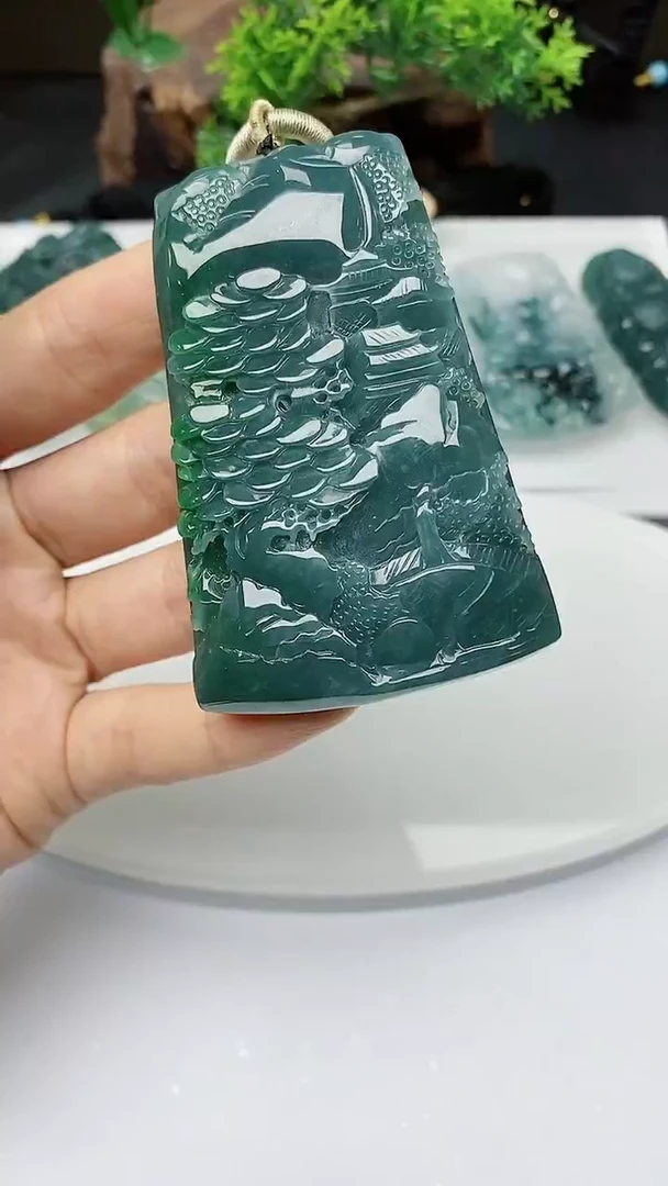 【闪购商品】翡翠颈饰未镶嵌