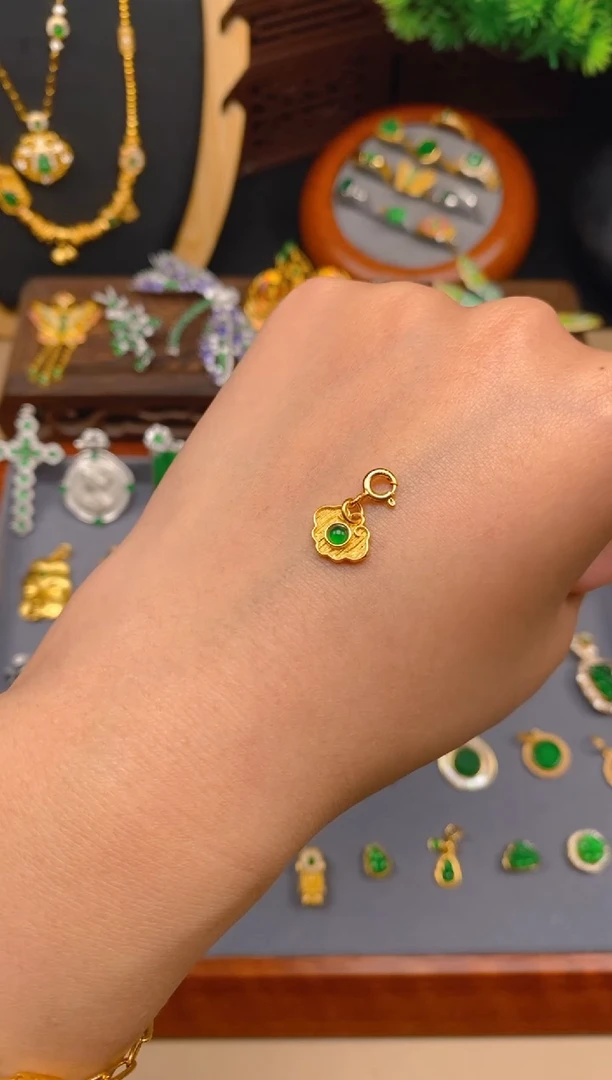 【闪购商品】翡翠吊坠(不含链)银S925镶嵌如意万能扣