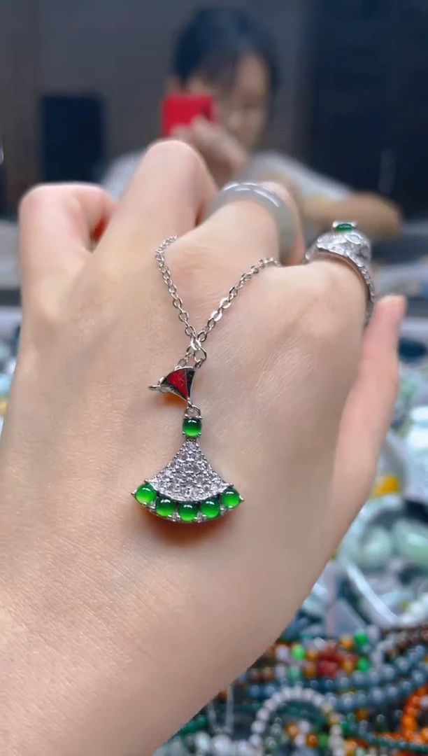 翡翠未镶嵌颈饰/K/翡翠A货一图一物