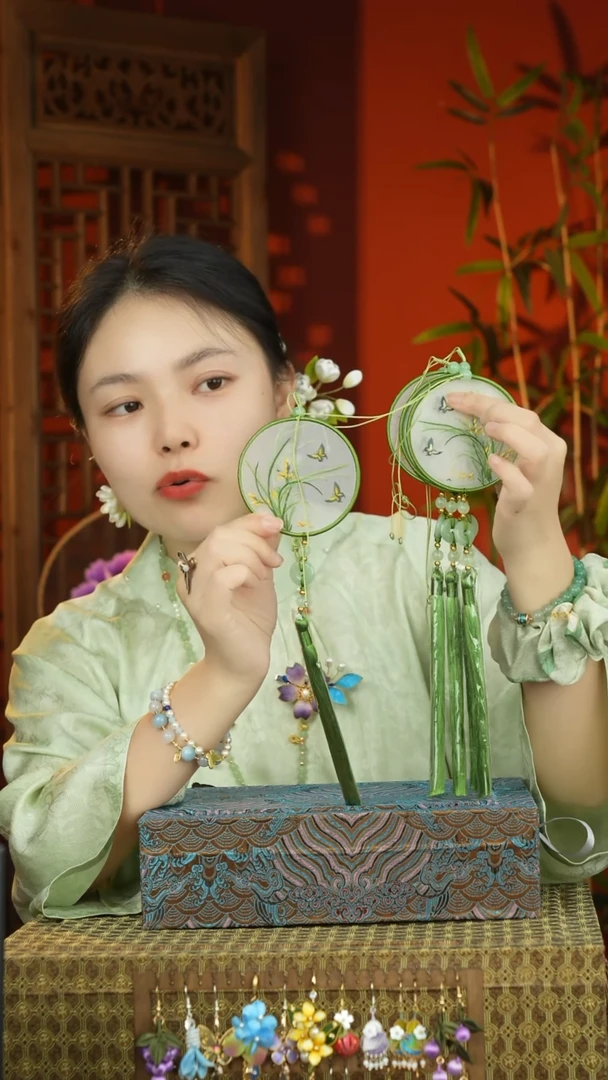 刺绣非遗苏绣车挂