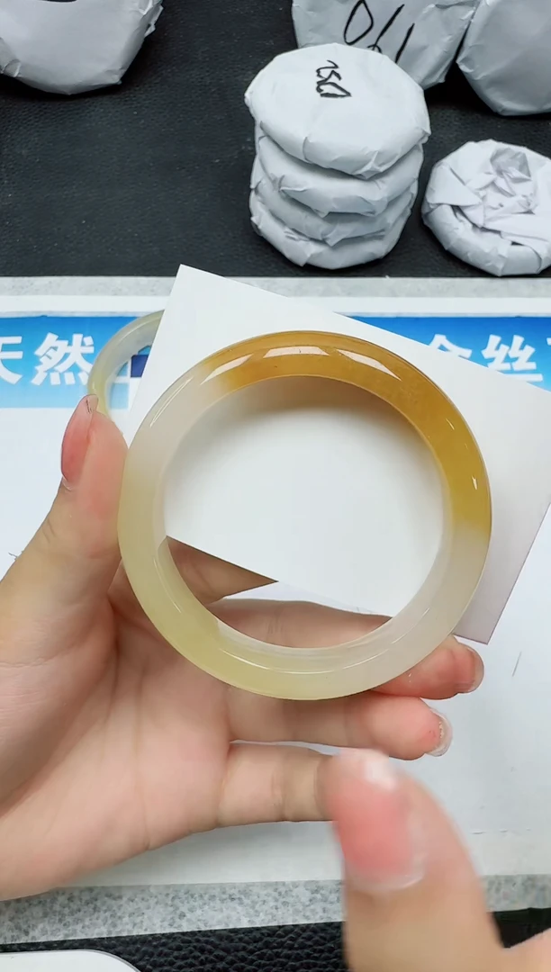 石英质玉手镯未镶嵌212