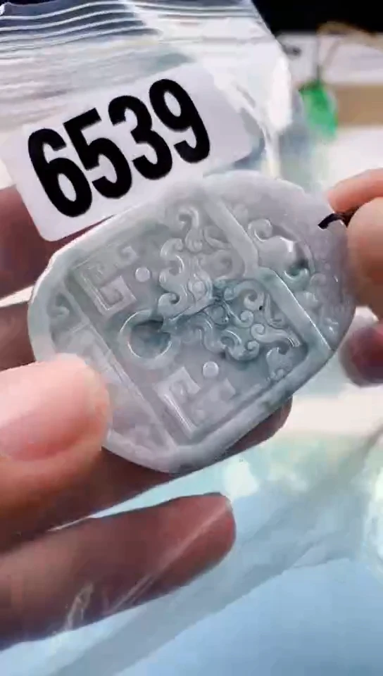 【闪购商品】翡翠挂件未镶嵌天然翡翠吊坠挂件
