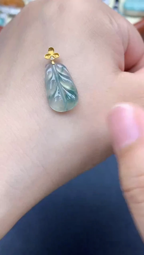 颈饰18K金镶嵌翡翠34-中国好珍宝