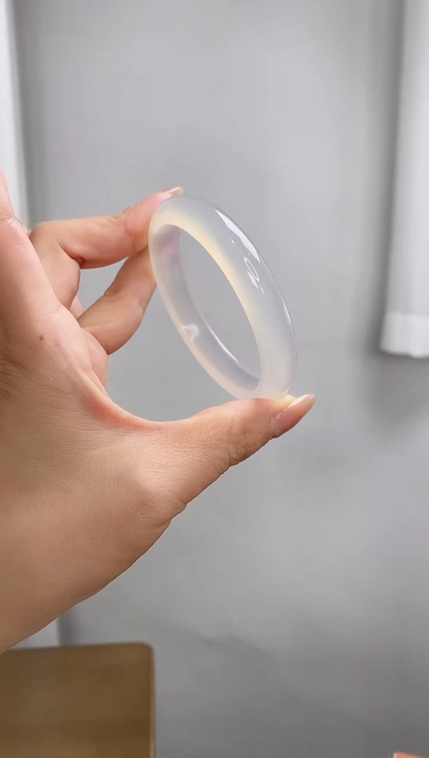 玛瑙/玉髓手镯未镶嵌59圈