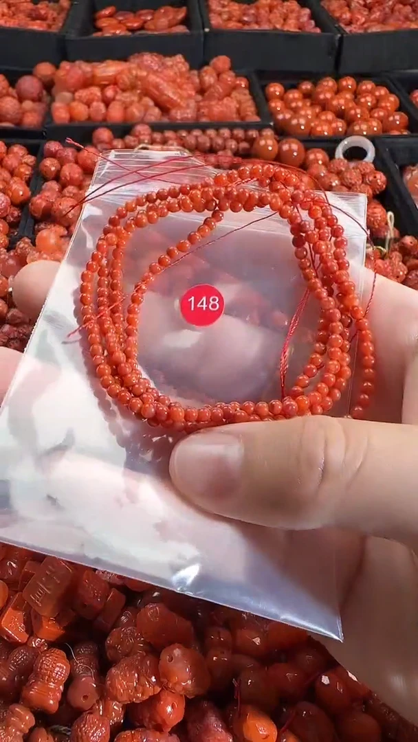 颈饰未镶嵌南红玛瑙1