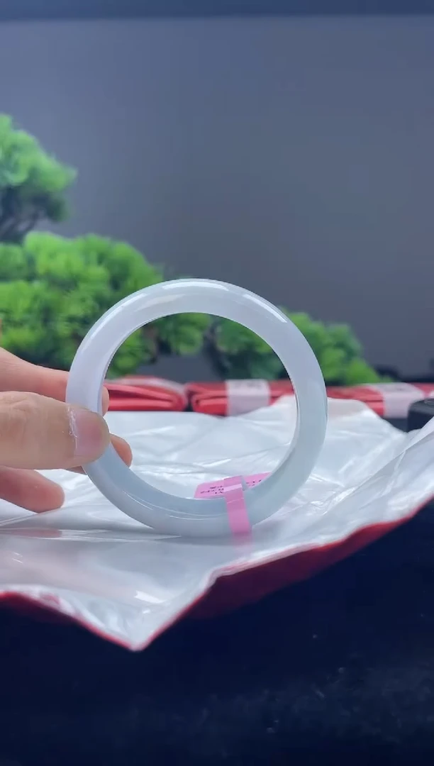 翡翠手镯未镶嵌手镯11