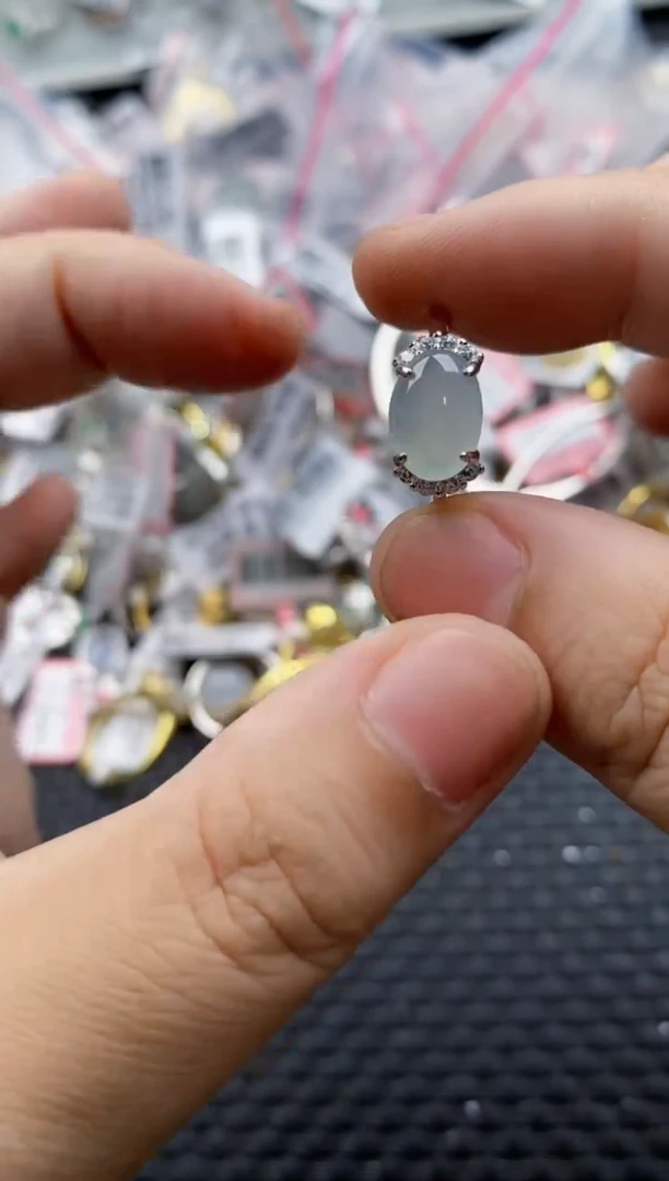 翡翠戒指银S925镶嵌1200000     9