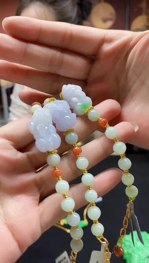 颈饰未镶嵌翡翠手串多样性发其一